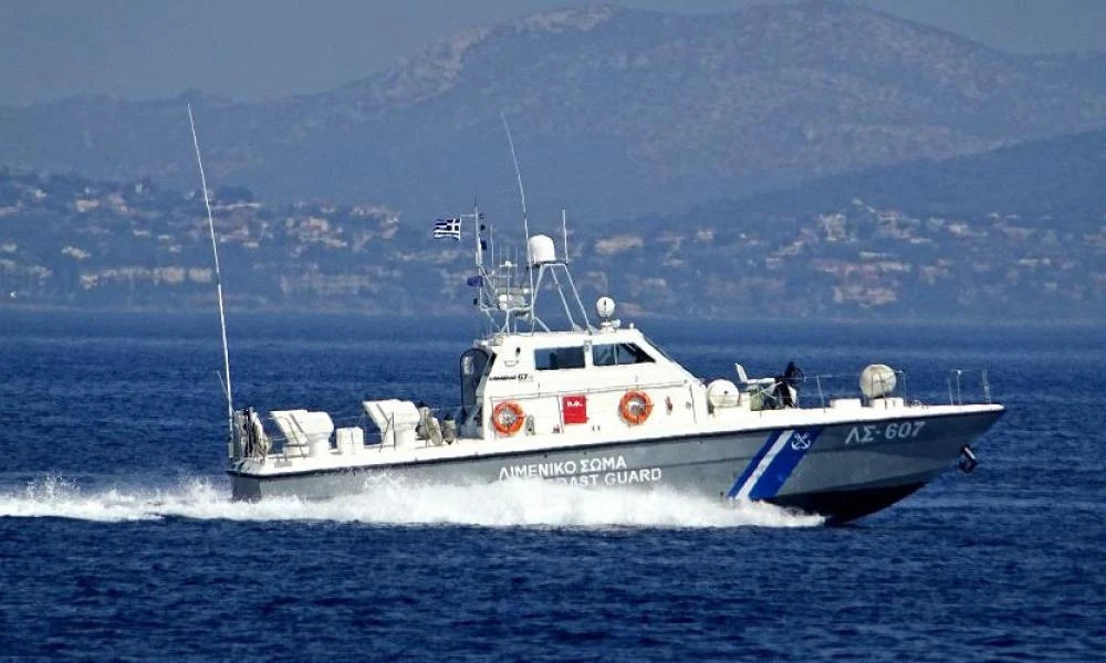 Επιχείρηση του Λιμενικού για διάσωση λαθρομεταναστών ανοιχτά από το Αγαθονήσι